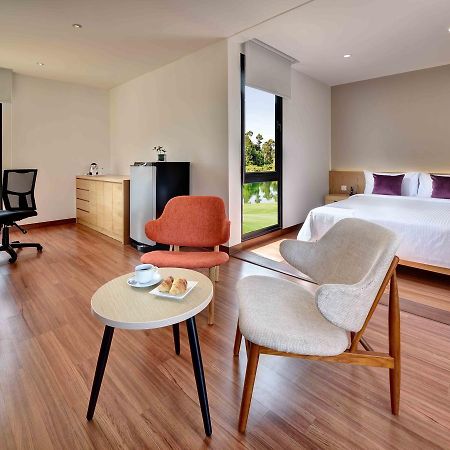 Lakeview Terrace Resort Pengerang Bagian luar foto
