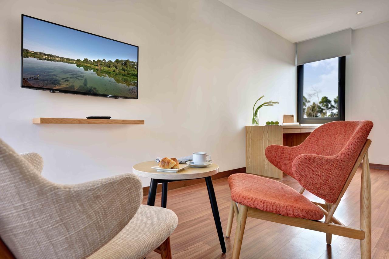 Lakeview Terrace Resort Pengerang Bagian luar foto