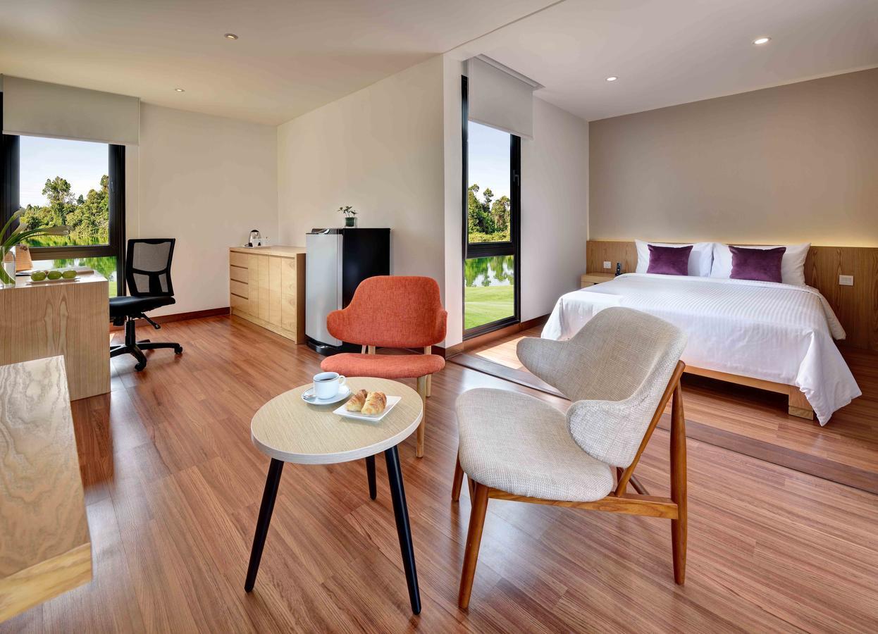 Lakeview Terrace Resort Pengerang Bagian luar foto