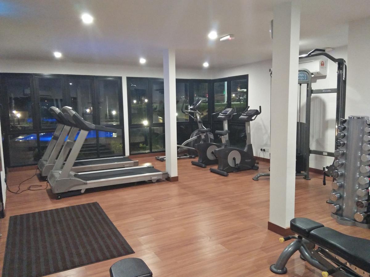 Lakeview Terrace Resort Pengerang Bagian luar foto