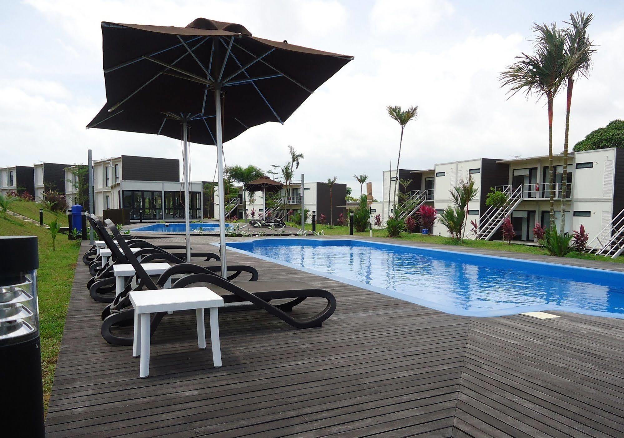 Lakeview Terrace Resort Pengerang Bagian luar foto